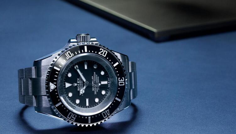 New Perfect Online Fake Rolex Watches UK Take The Plunge Into The Abyss