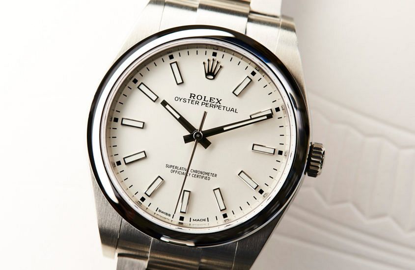 A classic in its purest form – the Swiss made replica Rolex Oyster Perpetual UK 39 with white and black dials